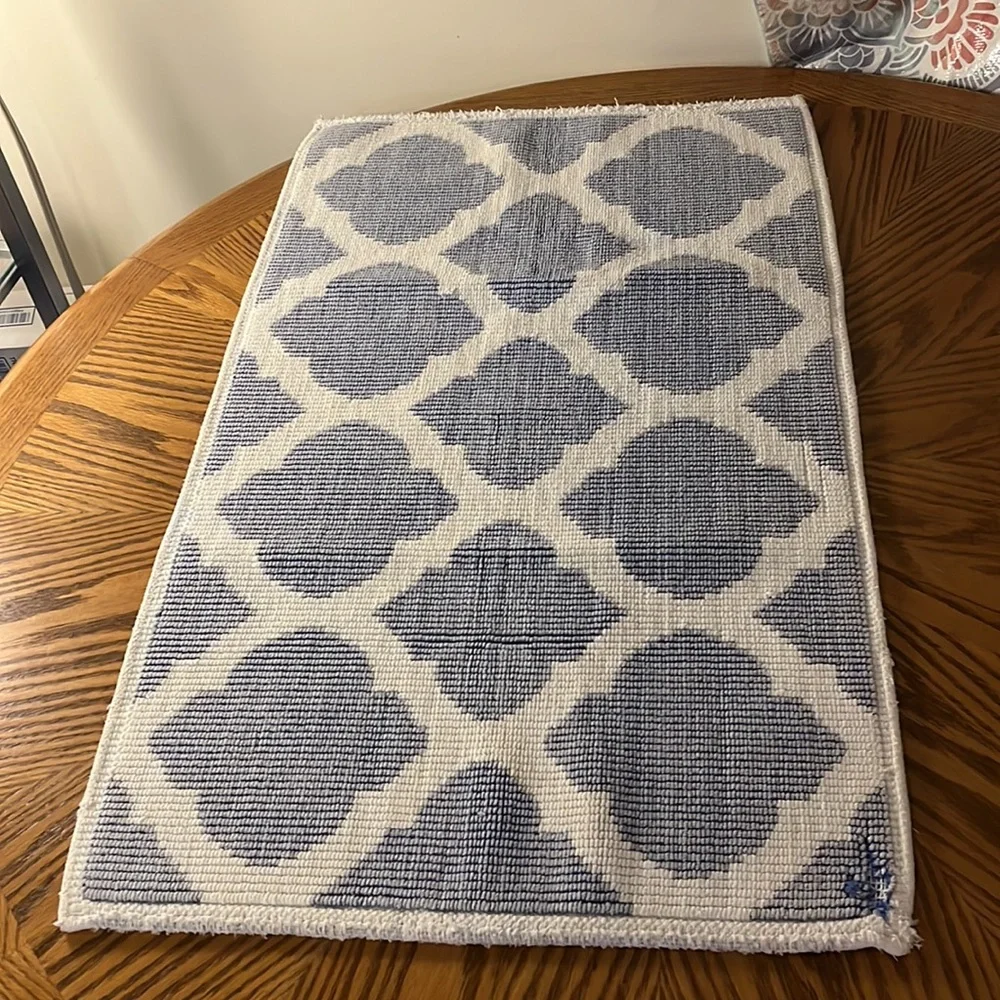 Natural Cotton Bath Mat / Throw Rug White & Blue Design
